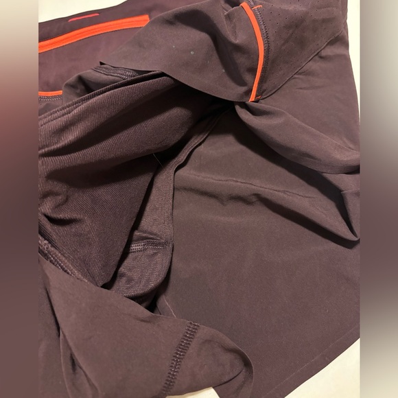 Athleta, Run with it Shorts, burgundy, XL - Picture 6 of 10